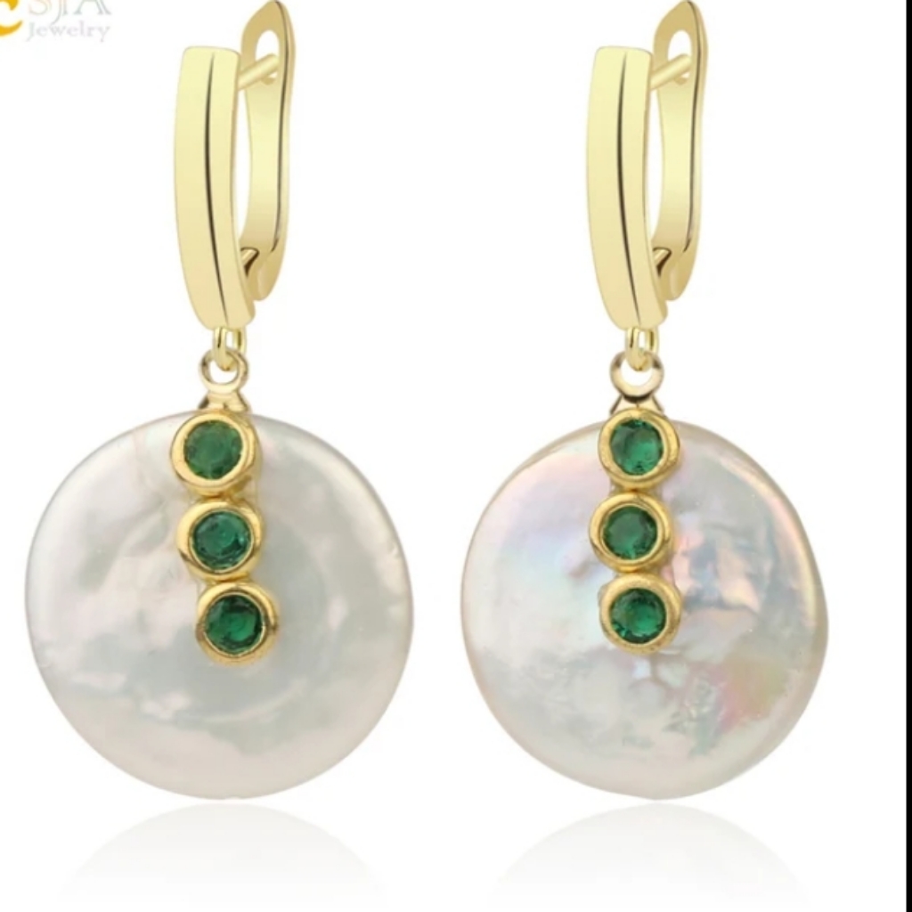 Vintage Baroque Fresh Water Pearls Earrings Gold P Green Swarvoski Crystals